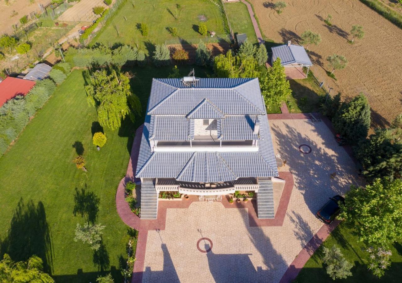 Villa In Nature Mitopoli Eksteriør bilde